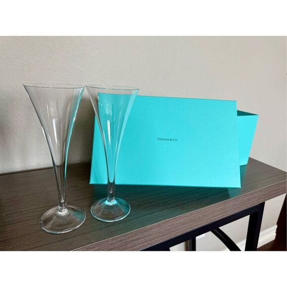 New in Box Tiffany & Co. Crystal Trumpet Champagne Flutes Set of 2 - Picture 1 of 5